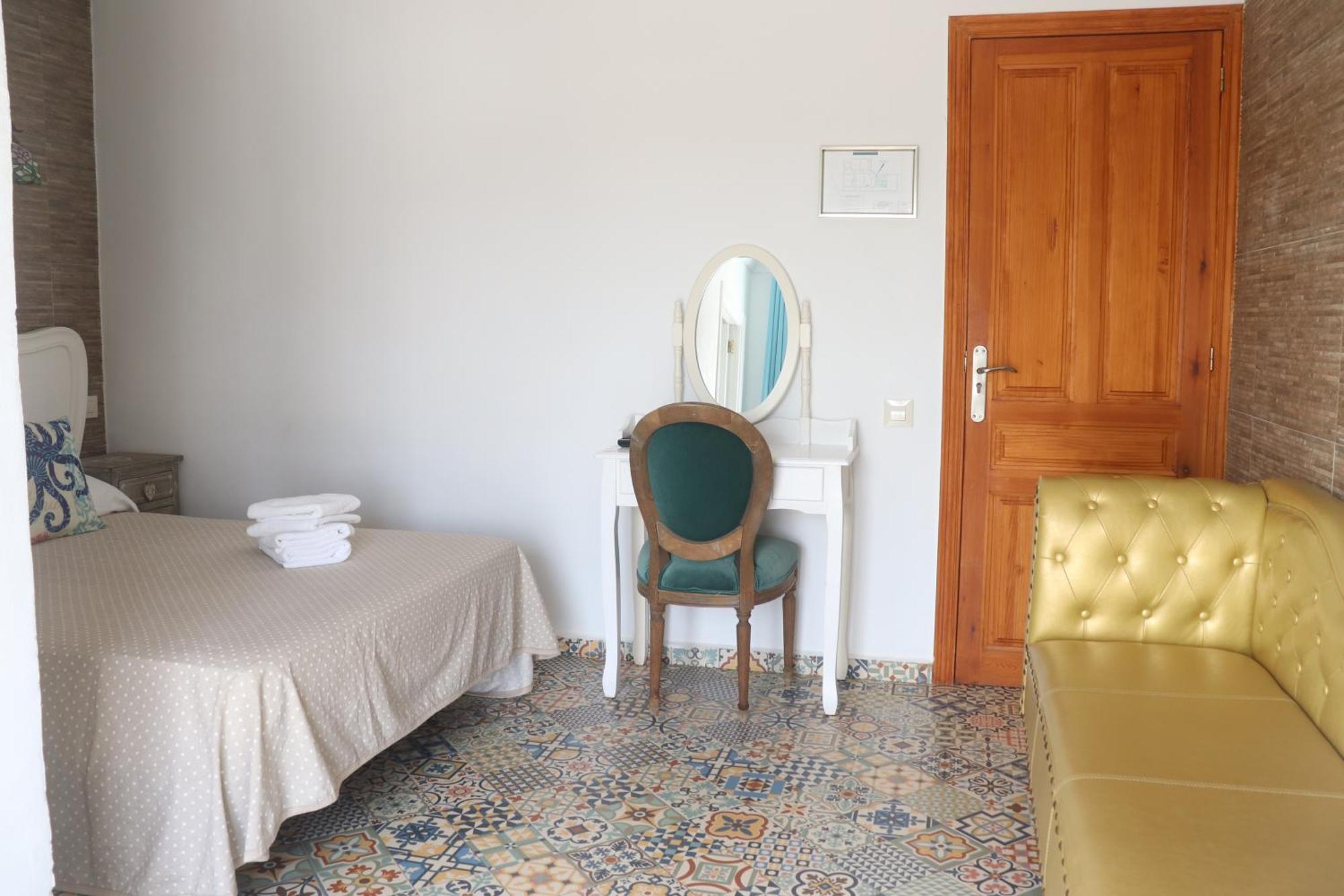 קלפה Hotel Casa Dia Y Noche מראה חיצוני תמונה